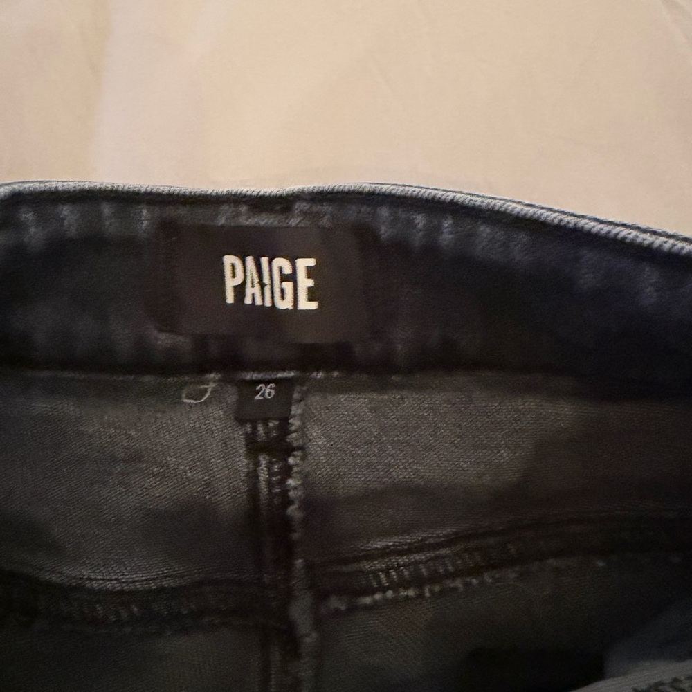 PAIGE Anessa Black Wide-Leg High-Rise Jeans with Raw Hem - Picture 2 of 4